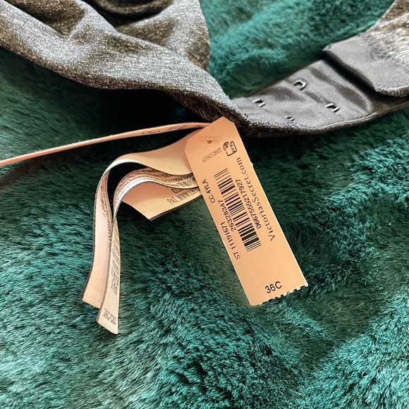 Victoria’s Secret Push Up Bra - Picture 4 of 9